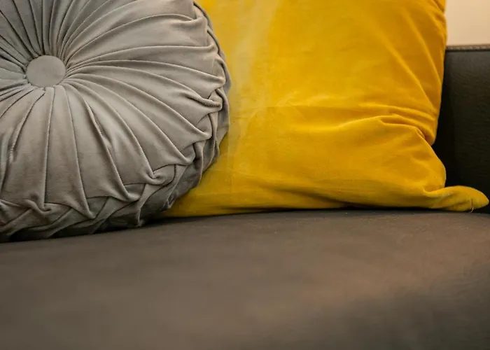 Mustard S Camillo - Homes *